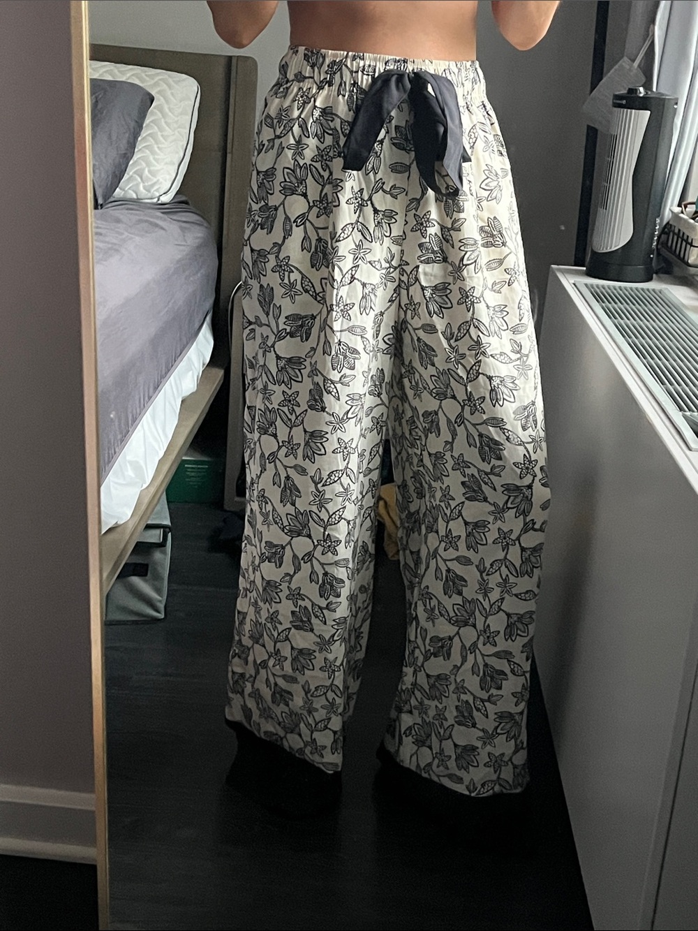 H&M Wide Leg Floral Print Pants in Cream and Black